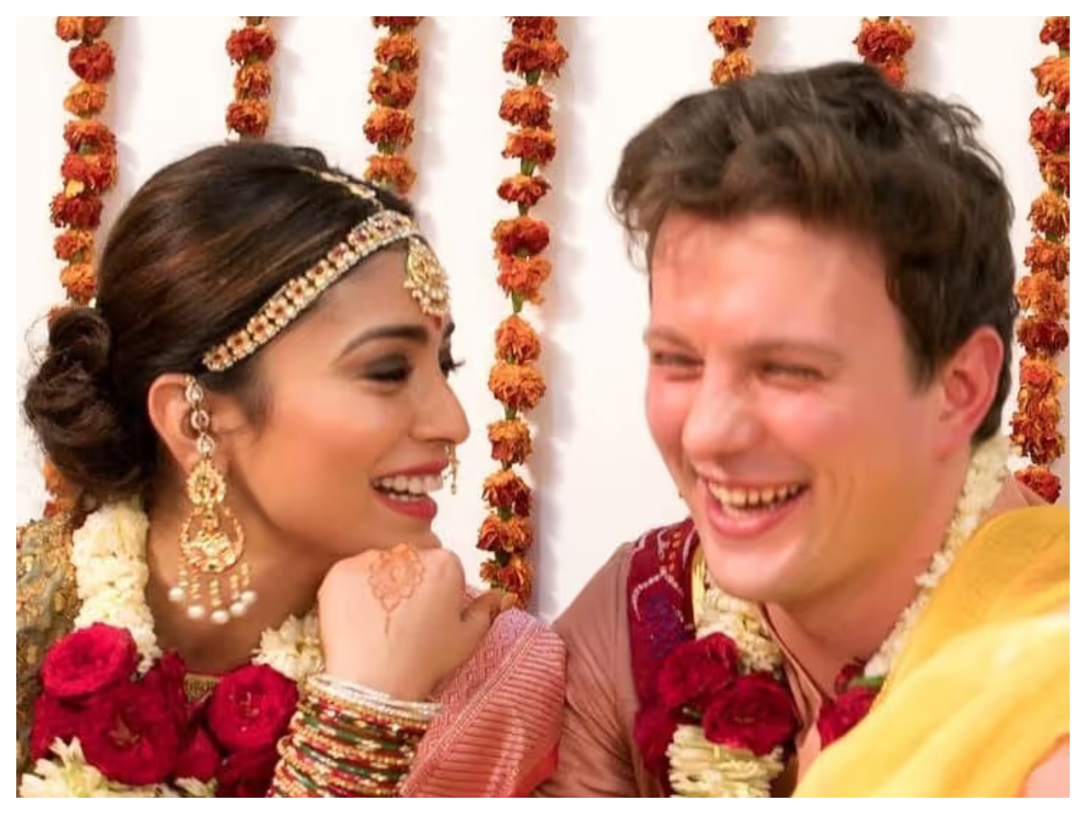 Bollywood actresses married: इन बॉलीवुड एक्ट्रेसेस ने चुने विदेशी दूल्हे, सात समंदर पार मिला प्यार, बनीं इंटरनेशनल कपल - Photo Gallery