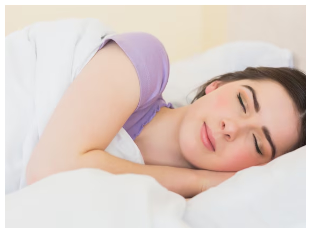 Tips for good sleep: वास्तु शास्त्र के अनुसार किस ओर सिर रखकर सोना है सही? जानें दिशा और इसके फायदे - Photo Gallery