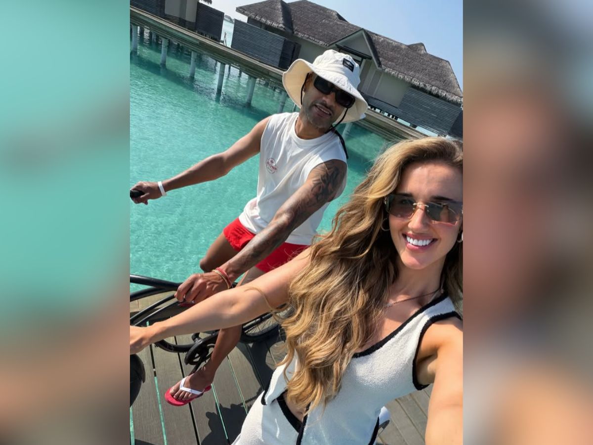 Sophie ShineShikhar Dhawan - Photo Gallery