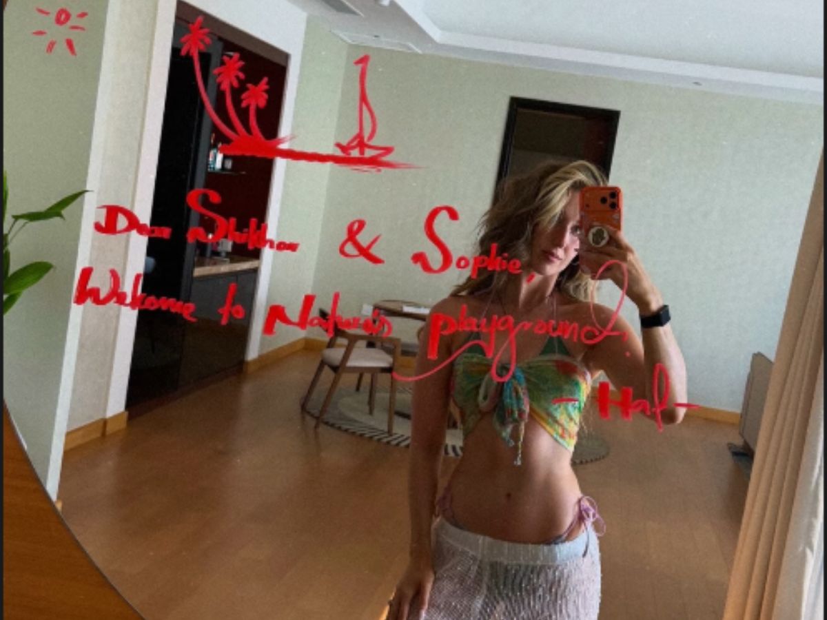 बिकिनी पहन कातिलाना अंदाज में छाई शिखर धवन की वाइफ सोफी शाइन, फोटोज देख मदहोश हुए लोग - Photo Gallery