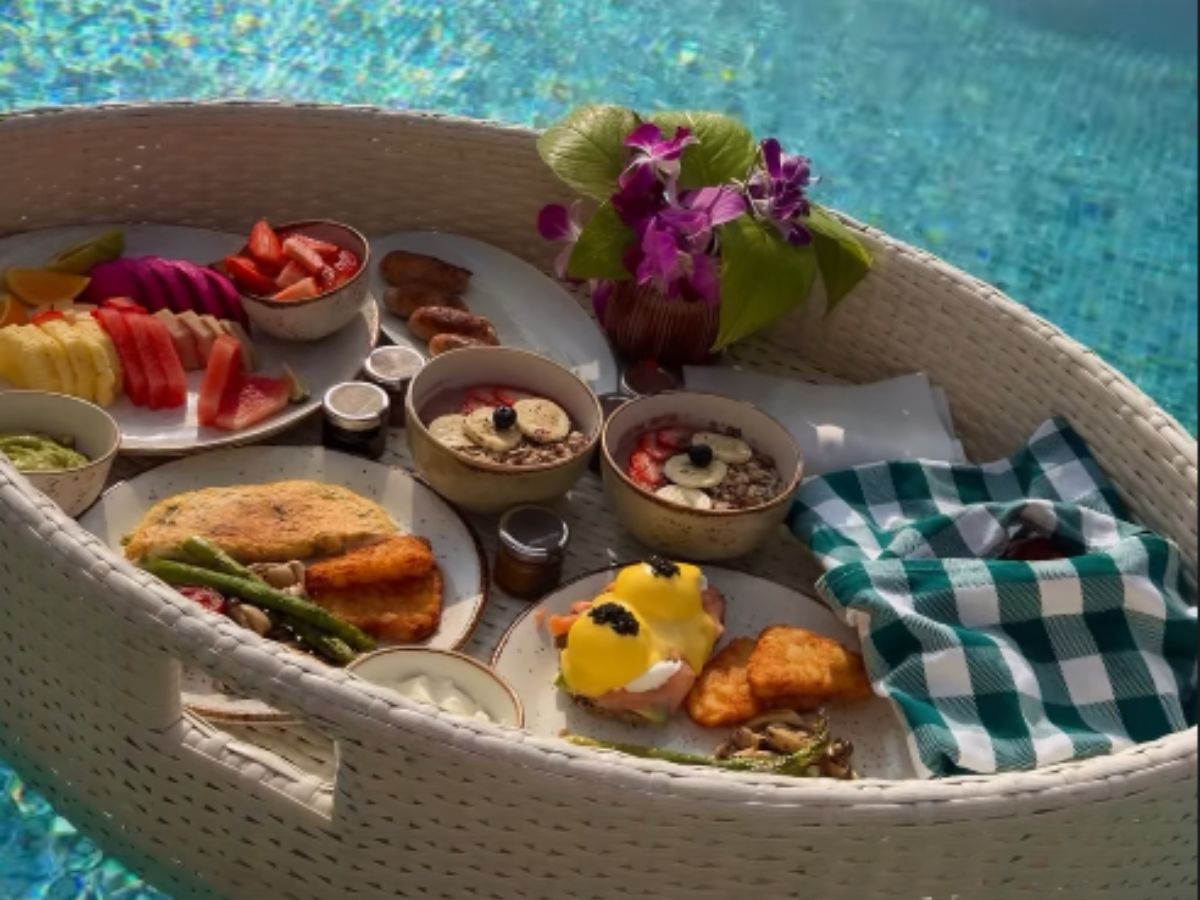 बिकिनी पहन कातिलाना अंदाज में छाई शिखर धवन की वाइफ सोफी शाइन, फोटोज देख मदहोश हुए लोग - Photo Gallery