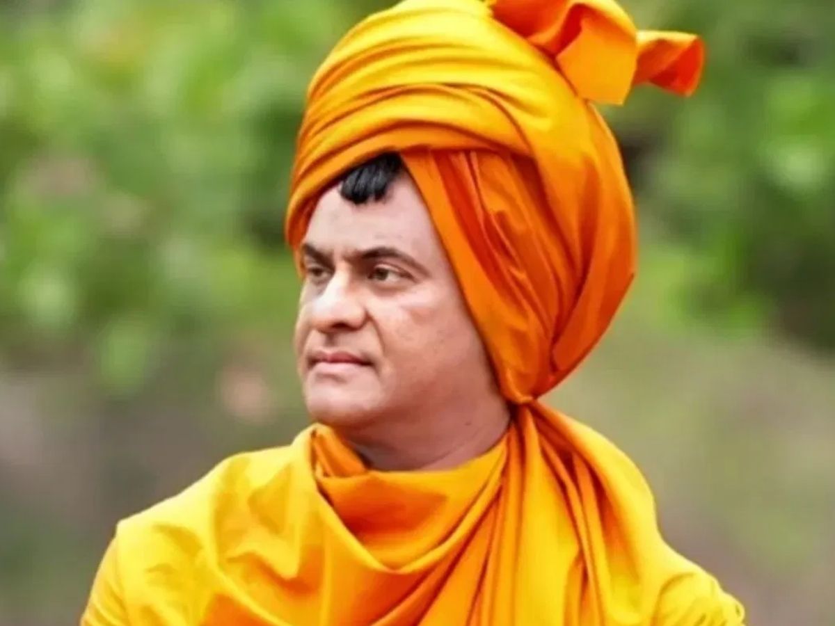 South Indian Film: एक फिल्म, 45 किरदार! कमल हासन नहीं, इस एक्टर ने एक ही फिल्म में दिखाए अलग-अलग चेहरे; जानें कौन है वो ? - Photo Gallery