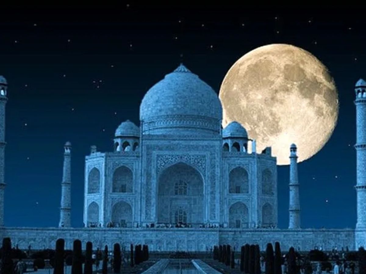 रात को अंधेरे में डूबा रहता है ताज महल, क्यों नहीं है लाइट जलाने की इजाजत? जानें इसके पीछे का असली राज़ - Photo Gallery