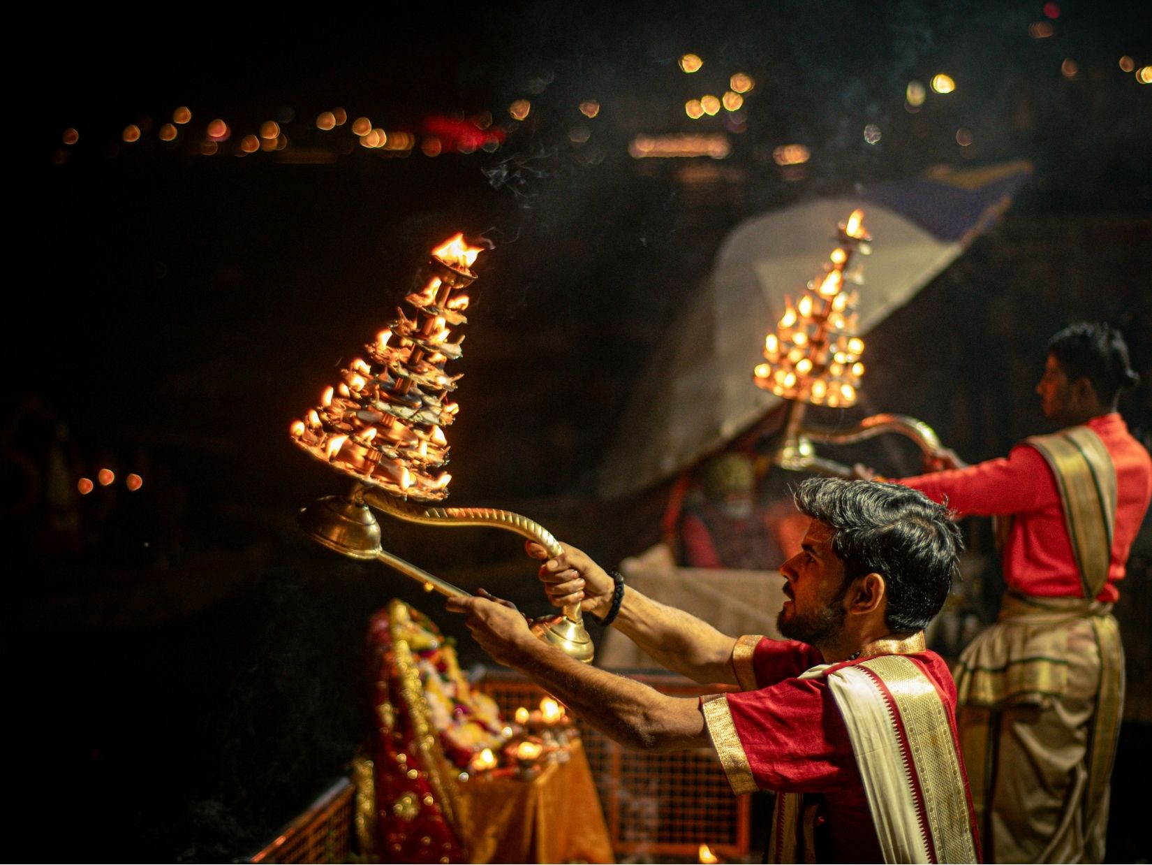 चैत्र नवरात्रि में काशी क्यों बन जाती है सबसे शक्तिशाली? जानिए इसके पीछे का आध्यात्मिक रहस्य - Photo Gallery