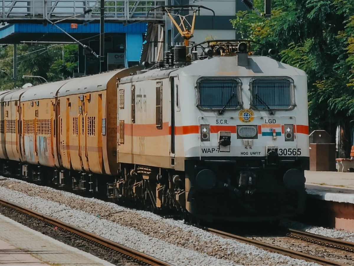 Indian Railway: रेल प्रोजेक्ट से चमकेगा बॉर्डर इलाका, 10,228 करोड़ से बढ़ेगी कनेक्टिविटी; इन क्षेत्रों को मिलेगा फायदा - Photo Gallery