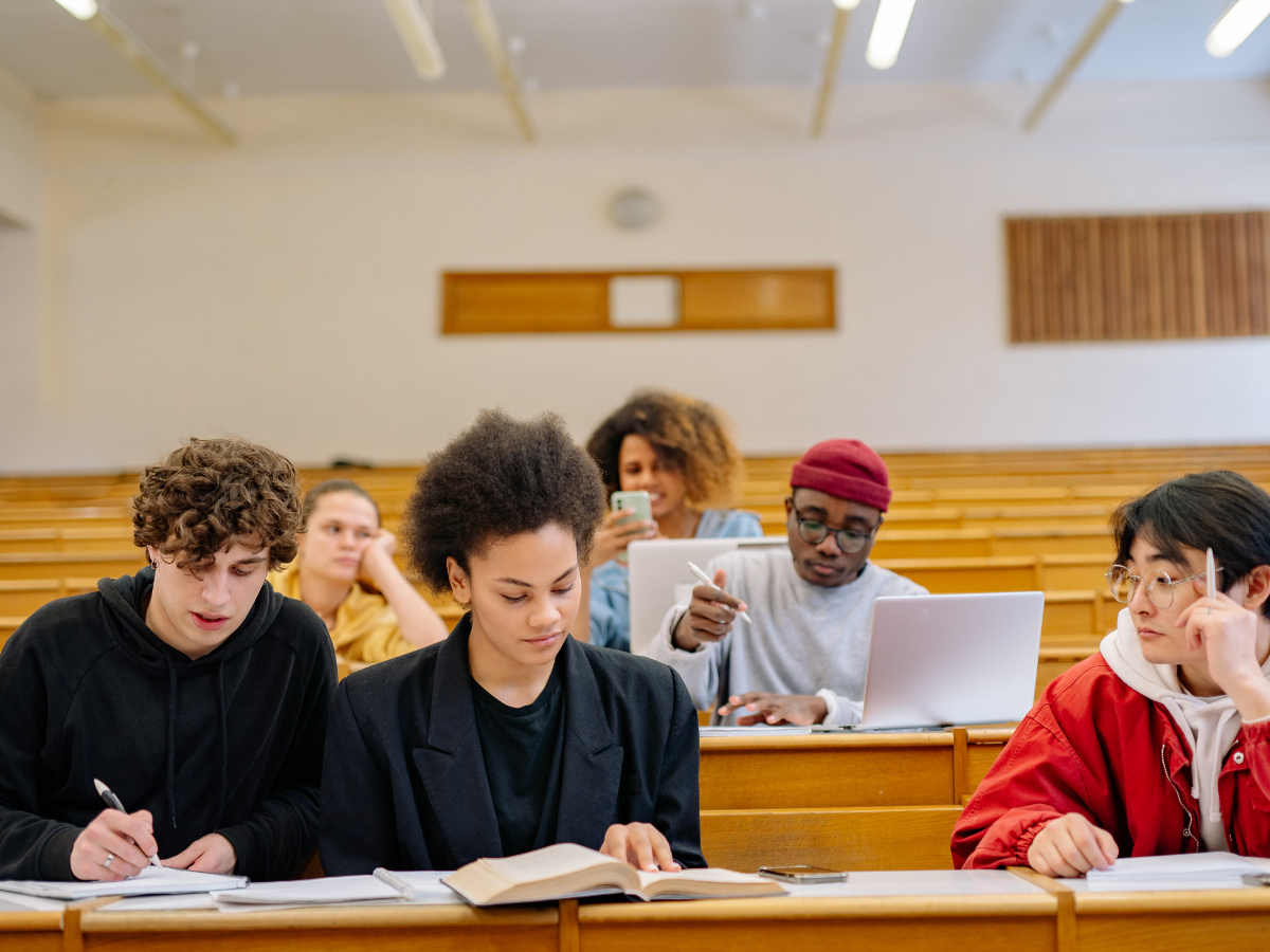 CA स्टूडेंट्स के लिए झटका! ICAI ने बदला एग्जाम पैटर्न, जानें पूरा बदलाव? - Photo Gallery