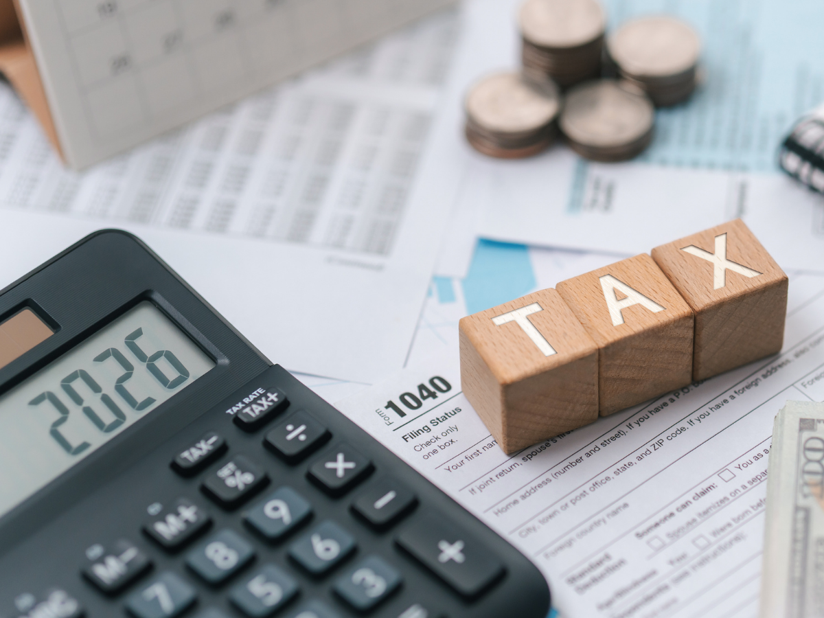 Income Tax Form 121: 1 अप्रैल से बड़ा बदलाव! 15G-15H खत्म, नया Form 121 आया - Photo Gallery