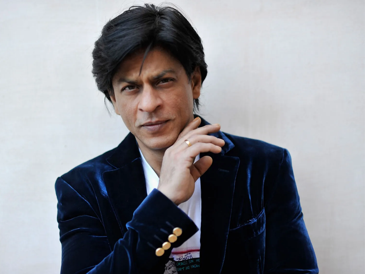 Shah Rukh Khan Car Collection: Mercedes-Benz V-Class बनी नई पहचान! किंग खान की लग्ज़री कार लिस्ट हुई लंबी - Photo Gallery