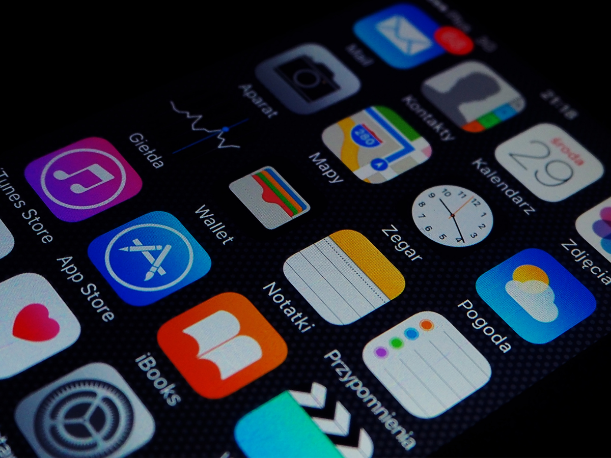 क्या सच में WhatsApp पढ़ता है चैट? सामने आया बड़ा विवाद; एलन मस्क के बयान से मची सनसनी - Photo Gallery