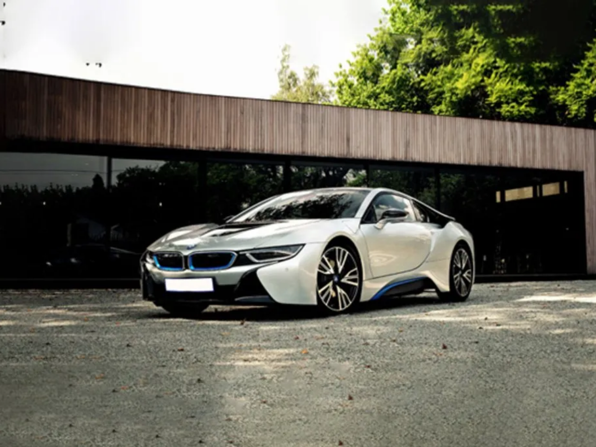 Shah Rukh Khan Car Collection: Mercedes-Benz V-Class बनी नई पहचान! किंग खान की लग्ज़री कार लिस्ट हुई लंबी - Photo Gallery