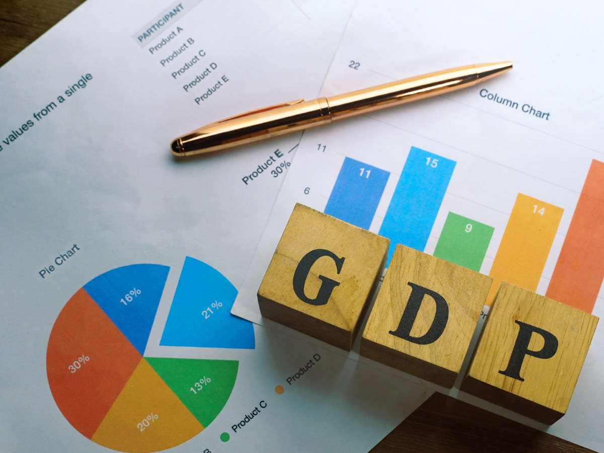 ईरान युद्ध के बीच चमका भारत! विश्व बैंक ने भारतीय अर्थव्यवस्था को लेकर दे दी गुड न्यूज - Photo Gallery