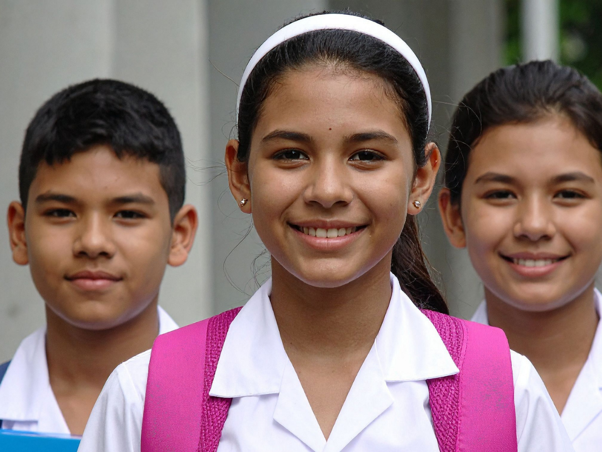 दिल्ली में निजी स्कूलों पर सख्ती, अब नहीं चलेगी ‘फिक्स दुकान’ की मजबूरी;  सख्त दिशानिर्देश जारी - Photo Gallery