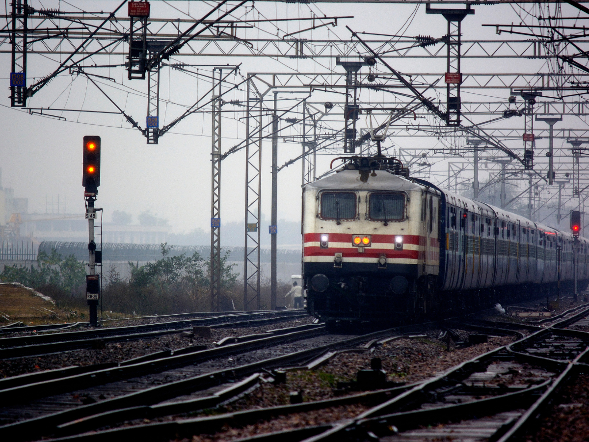 रेल सफर हुआ सस्ता! भारतीय रेलवे का यात्रियों को बड़ा तोहफा; जानें क्या है RailOne ऐप? - Photo Gallery