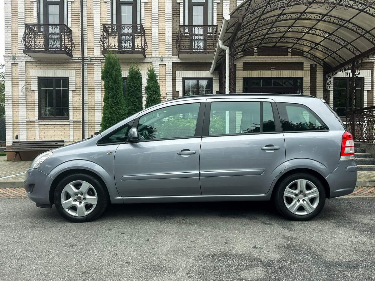 UP News: बिना HSRP गाड़ी चलाना पड़ेगा महंगा, सरकार का बड़ा फैसला; भरना होगा भारी जुर्माना - Photo Gallery