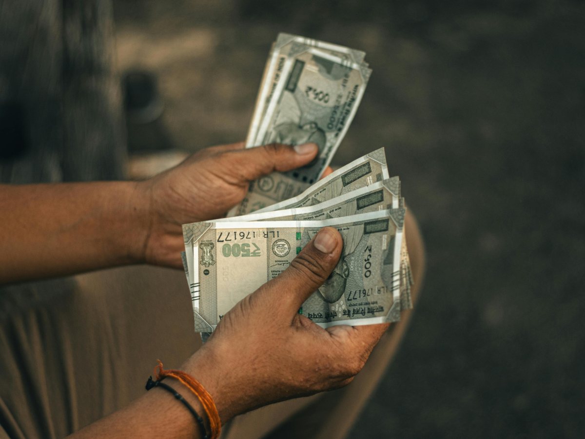 PPF vs SIP: सुरक्षित पैसा या तगड़ा रिटर्न? जानिए कौन है बेहतर - Photo Gallery