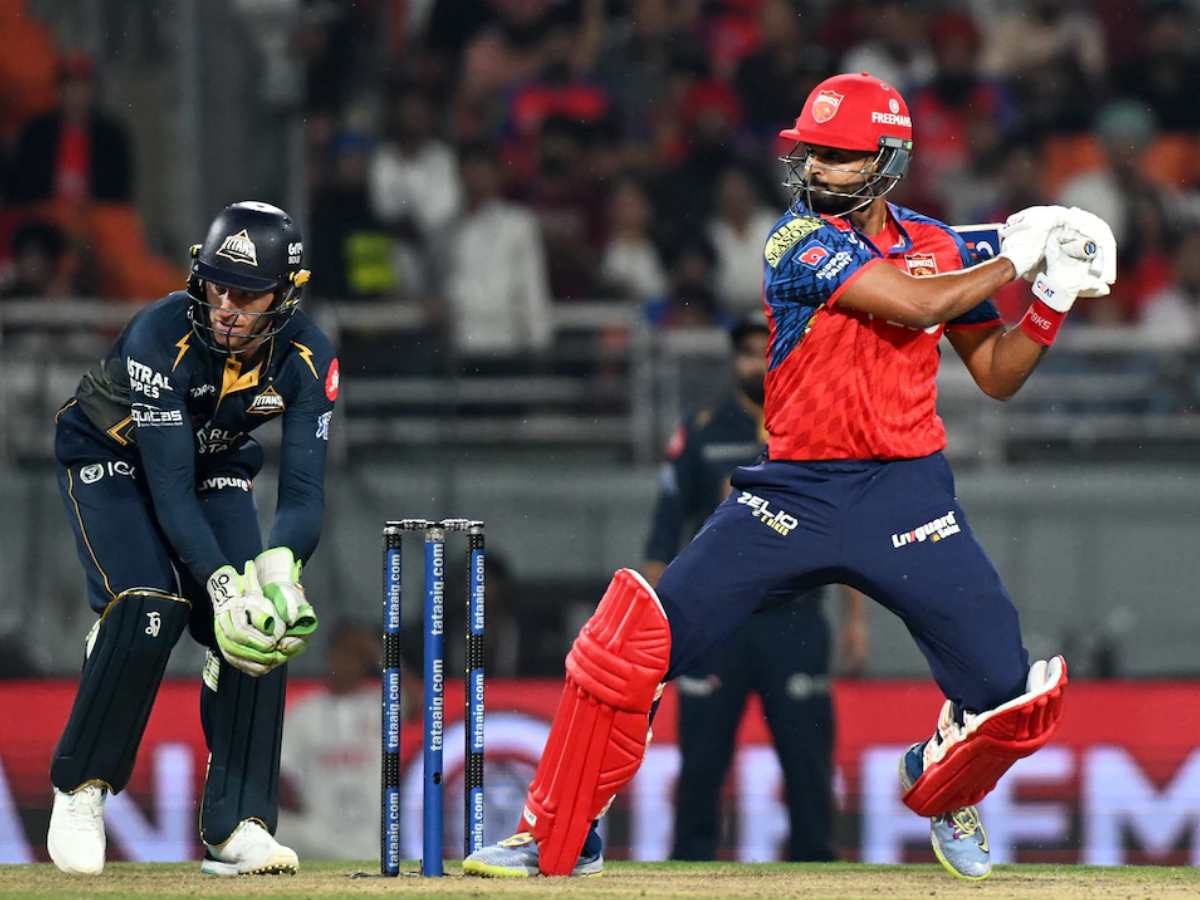 IPL 2026: आईपीएल 2026 प्लेऑफ की हो गई भविष्यवाणी, ये 4 टीमें खेलेंगी प्लेऑफ - Photo Gallery