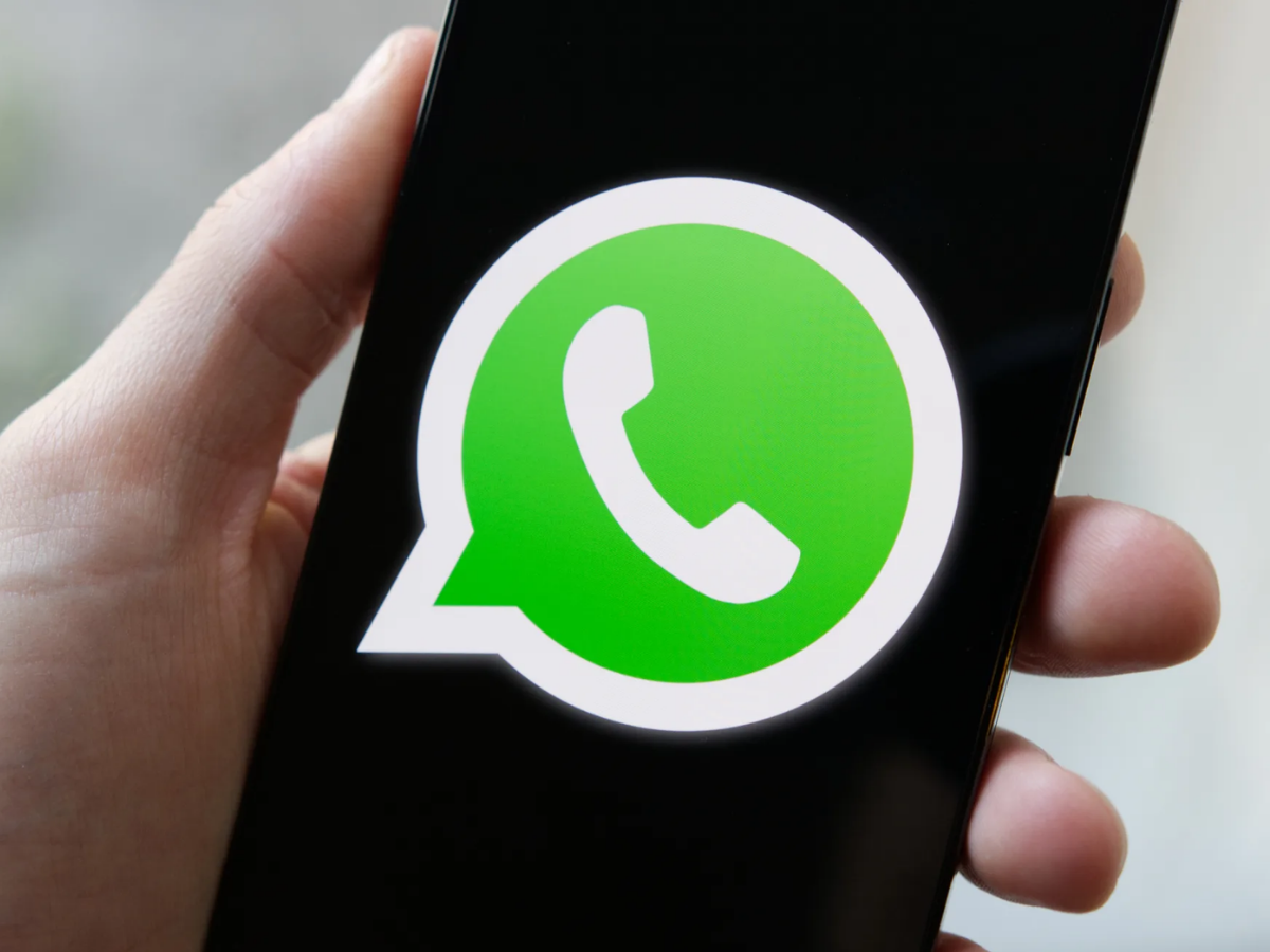 क्या सच में WhatsApp पढ़ता है चैट? सामने आया बड़ा विवाद; एलन मस्क के बयान से मची सनसनी - Photo Gallery