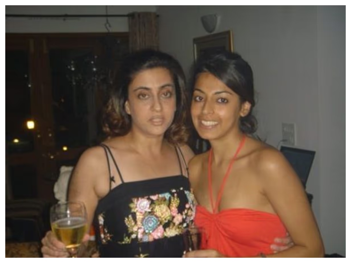 Kapoor family: राज कपूर के परिवार की इस बहू की कहानी कर देगी हैरान, बेचती हैं अचार, जानिए पूरा मामला - Photo Gallery