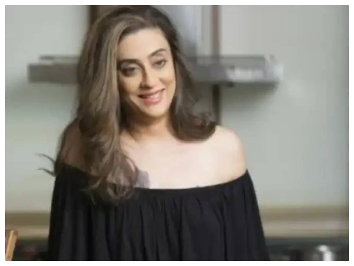 Kapoor family: राज कपूर के परिवार की इस बहू की कहानी कर देगी हैरान, बेचती हैं अचार, जानिए पूरा मामला - Photo Gallery