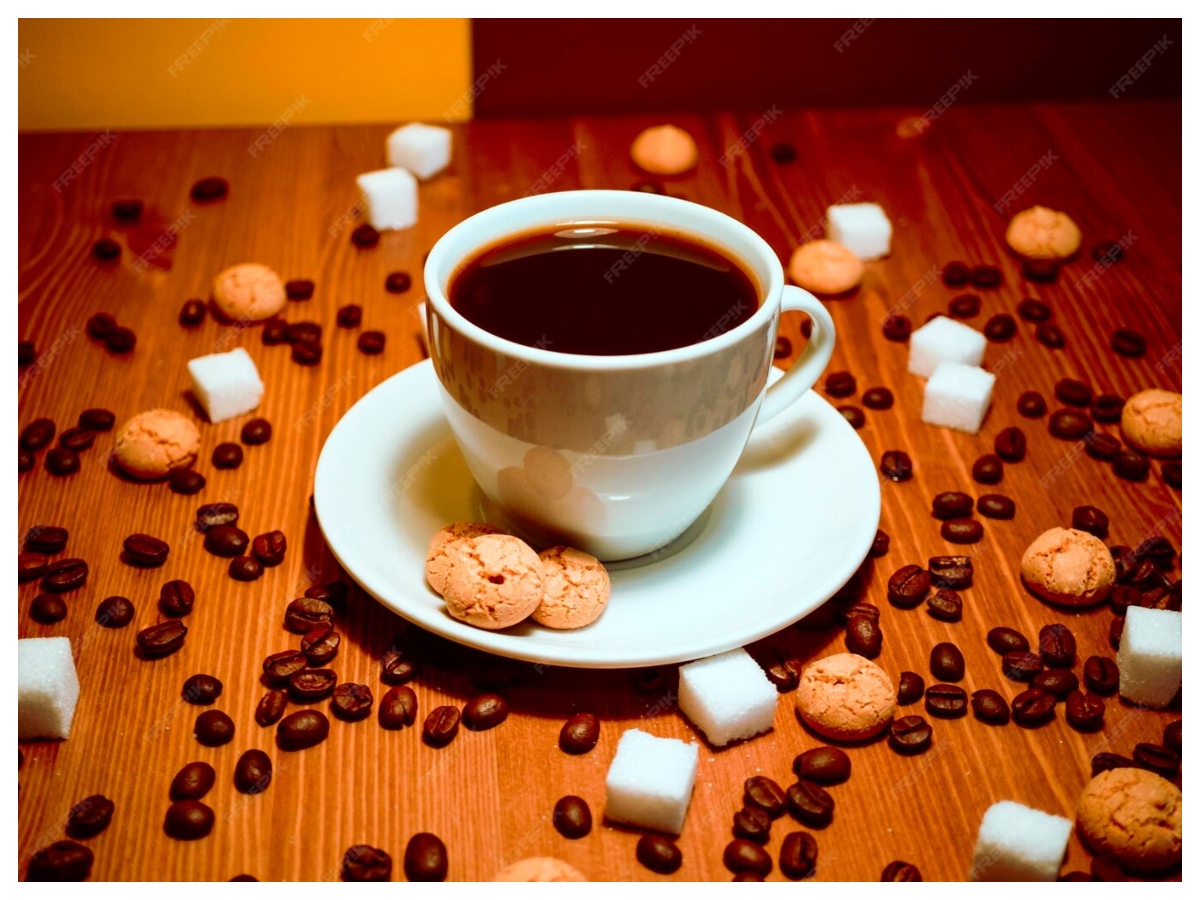 Summer Drinks: गर्मियों में कोल्ड या हॉट कौन सी कॉफी रखेगी आपको फिट और फ्रेश? जानिए हेल्थ के लिए क्या है बेहतर - Photo Gallery