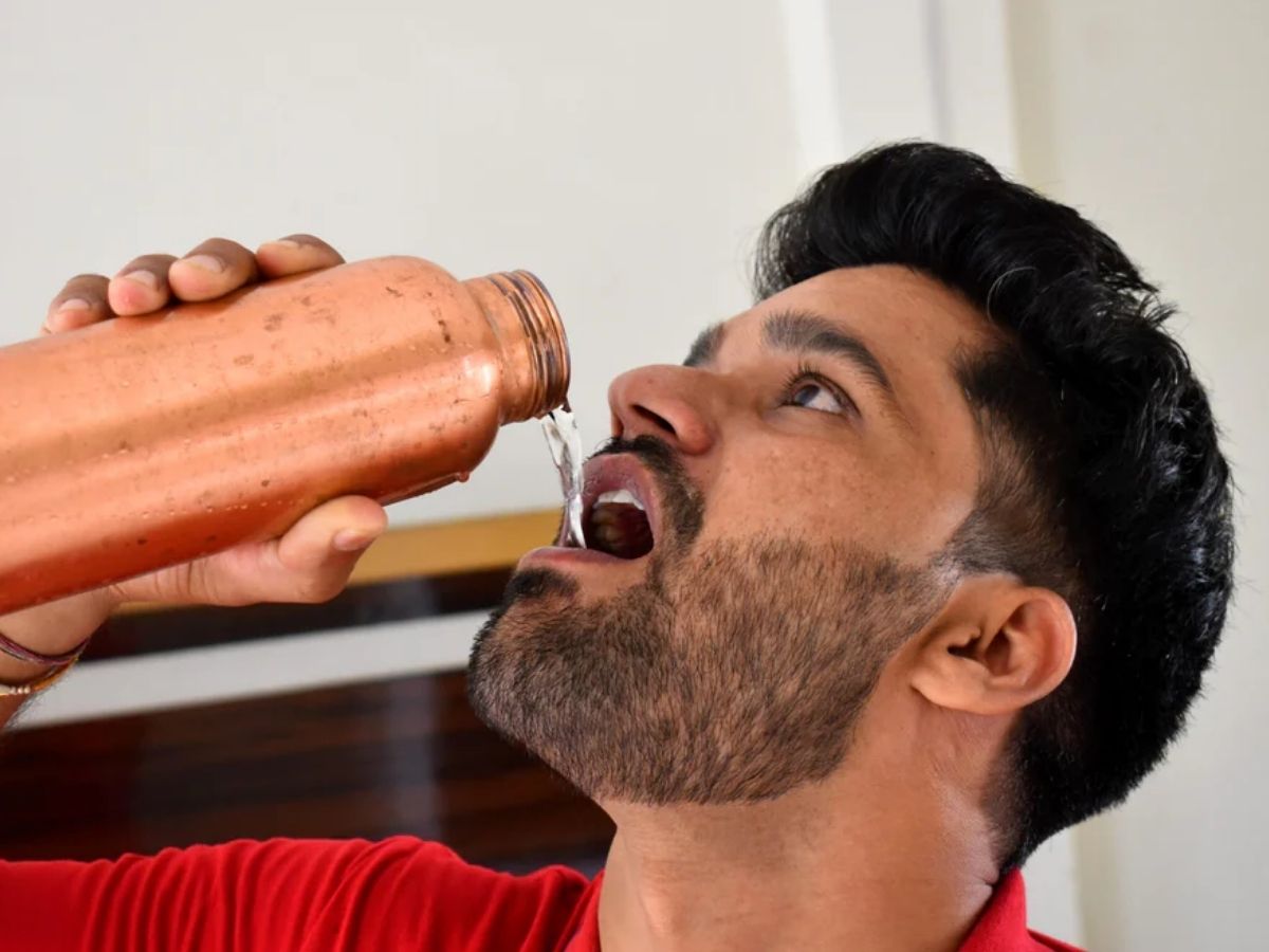 रोज तांबे के बर्तन का पानी पीना कितना फायदेमंद? ये लोग रहें सावधान - Photo Gallery