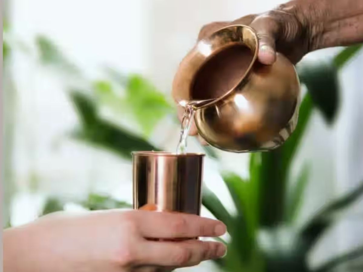 रोज तांबे के बर्तन का पानी पीना कितना फायदेमंद? ये लोग रहें सावधान - Photo Gallery