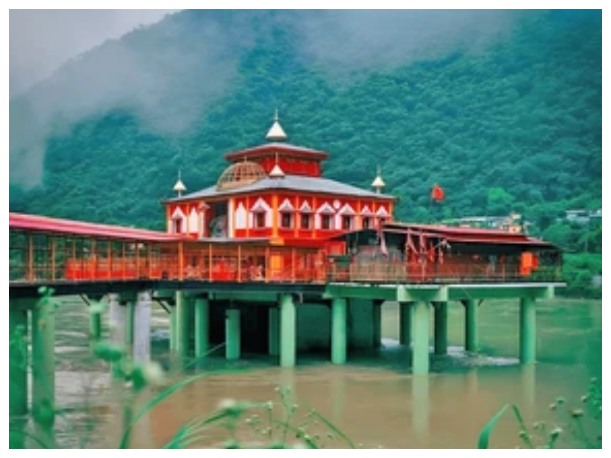Dhari Devi temple: उत्तराखंड में स्थित इस शक्तिपीठ का चमत्कार, दिन में तीन बार बदलता है देवी की मूर्ति का स्वरूप - Photo Gallery