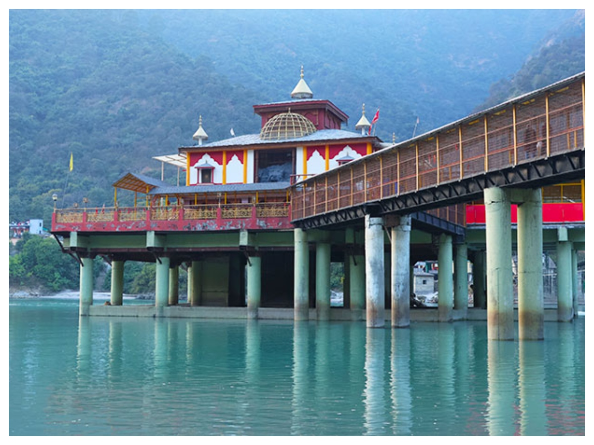 Dhari Devi temple: उत्तराखंड में स्थित इस शक्तिपीठ का चमत्कार, दिन में तीन बार बदलता है देवी की मूर्ति का स्वरूप - Photo Gallery