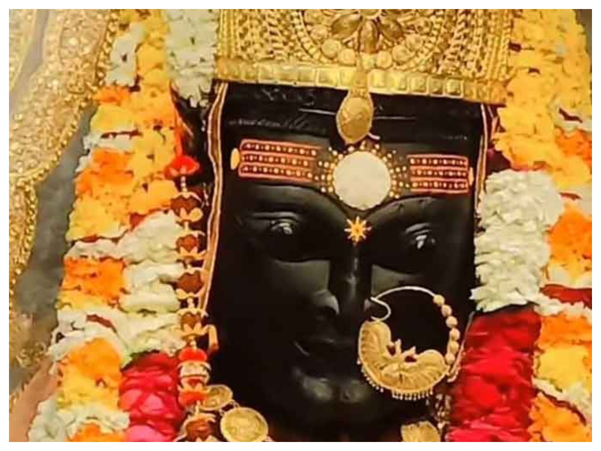 Dhari Devi temple: उत्तराखंड में स्थित इस शक्तिपीठ का चमत्कार, दिन में तीन बार बदलता है देवी की मूर्ति का स्वरूप - Photo Gallery