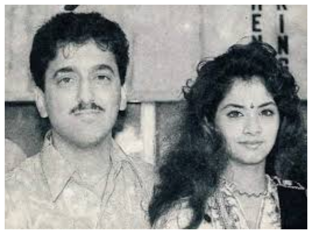 Divya bharti death: टॉप एक्ट्रेस से ट्रेजेडी तक, दिव्या भारती की कहानी रोंगटे खड़े कर देगी, हादसा, सुसाइड या मर्डर? आज भी रहस्य - Photo Gallery
