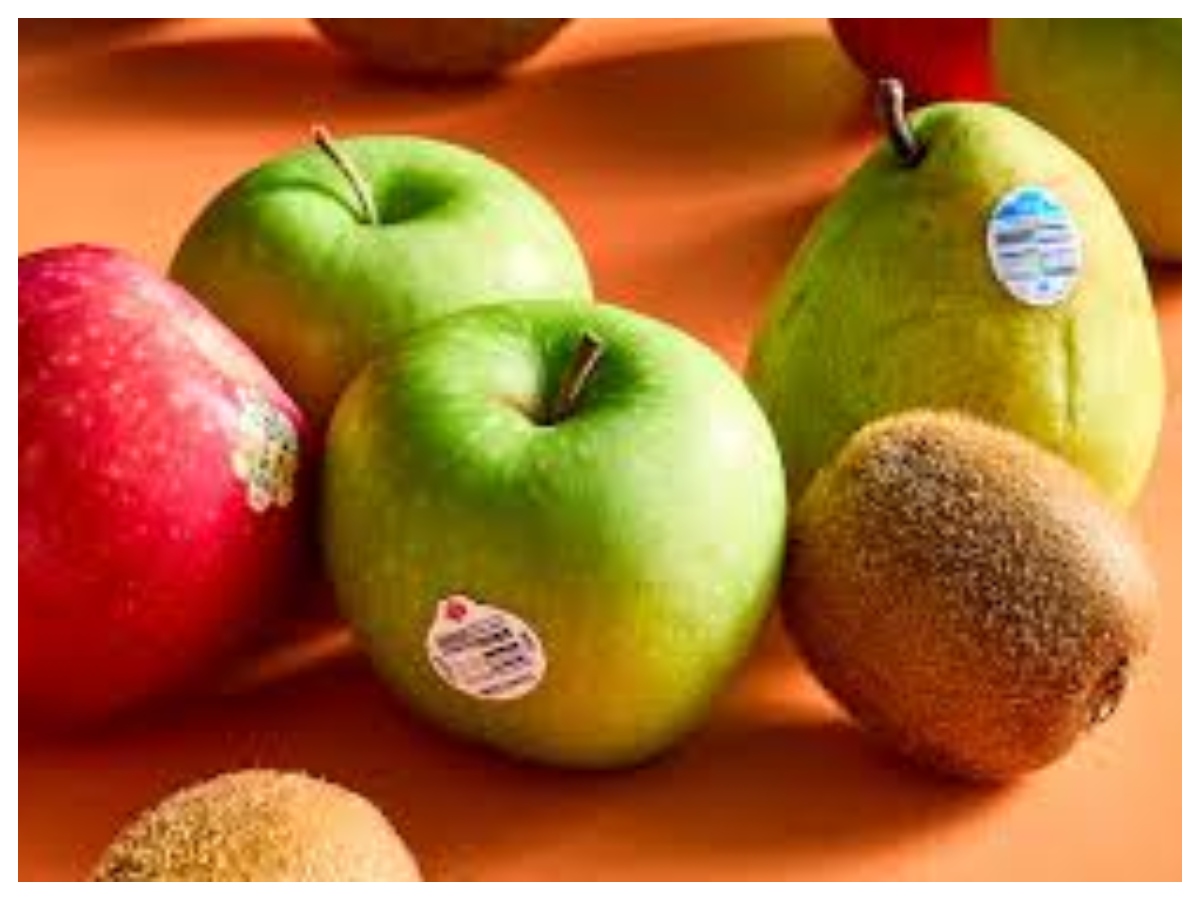 Sticker fruits: भूलकर भी न खाएं स्टिकर वाले फल, शरीर में पहुंचा रहे हैं खतरनाक केमिकल…जानिए कैसे करें बचाव - Photo Gallery