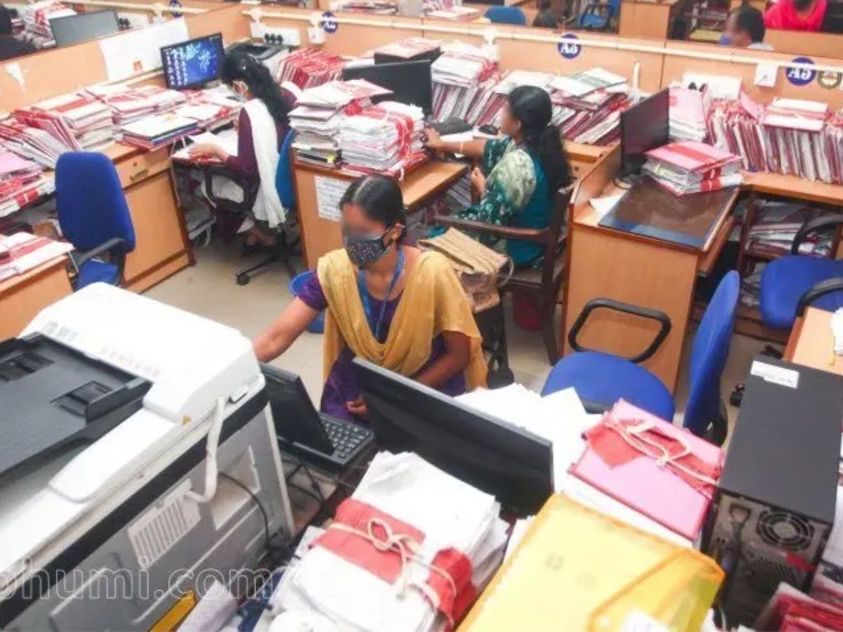 ड्यूटी से गायब सरकारी कर्मचारी! क्या जा सकती है नौकरी? जानिए नियम - Photo Gallery