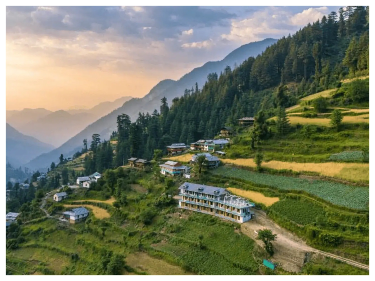 Himachal Day 2026: जानिए कैसे 30 रियासतों के विलय से बना हिमाचल प्रदेश और क्यों 15 अप्रैल है खास - Photo Gallery