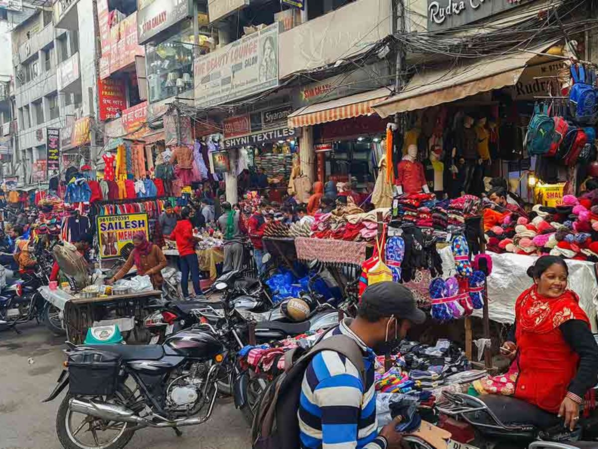 Noida Shopping Guide: इस संडे जरूर विजिट करें, नोएडा की ये शानदार मार्केट, 200-300 मे मिलेगा सबकुछ - Photo Gallery