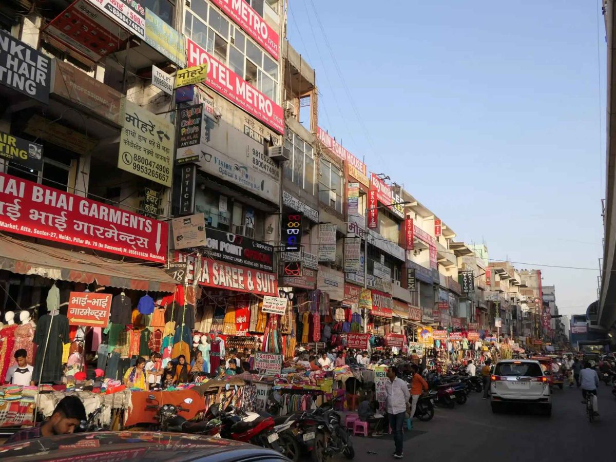 Noida Shopping Guide: इस संडे जरूर विजिट करें, नोएडा की ये शानदार मार्केट, 200-300 मे मिलेगा सबकुछ - Photo Gallery