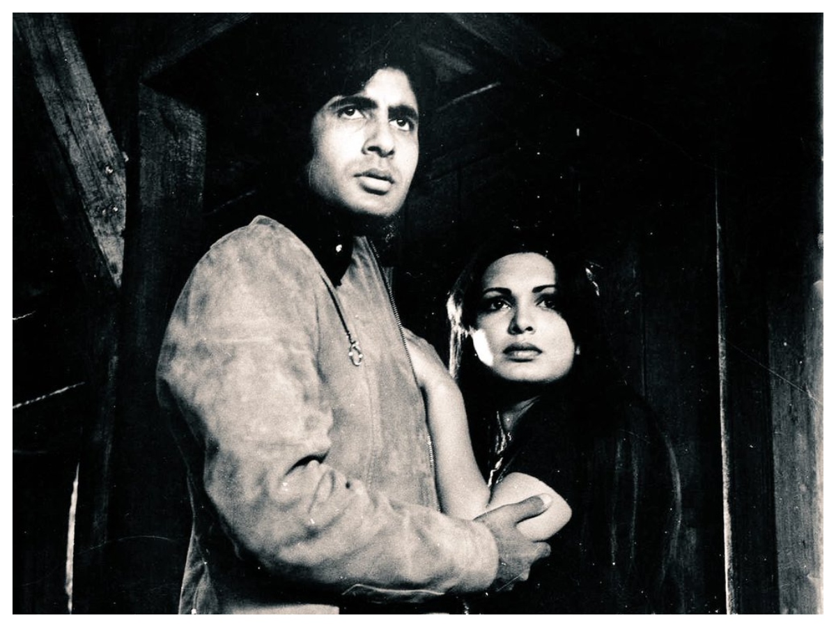 Parveen Babi : बिना कपड़ों के सड़क पर दौड़ी थीं बॉलीवुड की ये हसीना, घर में सड़ी हालत में मिली लाश, मौत बनी मिस्ट्री - Photo Gallery