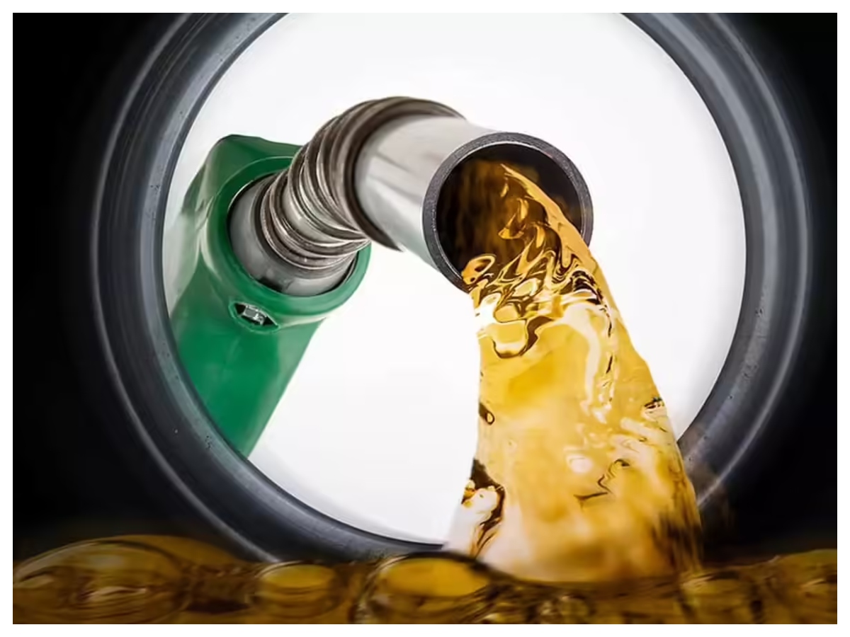 Petrol diesel price: अंतरराष्ट्रीय तनाव का असर, भारत में पेट्रोल-डीजल महंगे होने की आशंका, जानें ताजा रेट - Photo Gallery