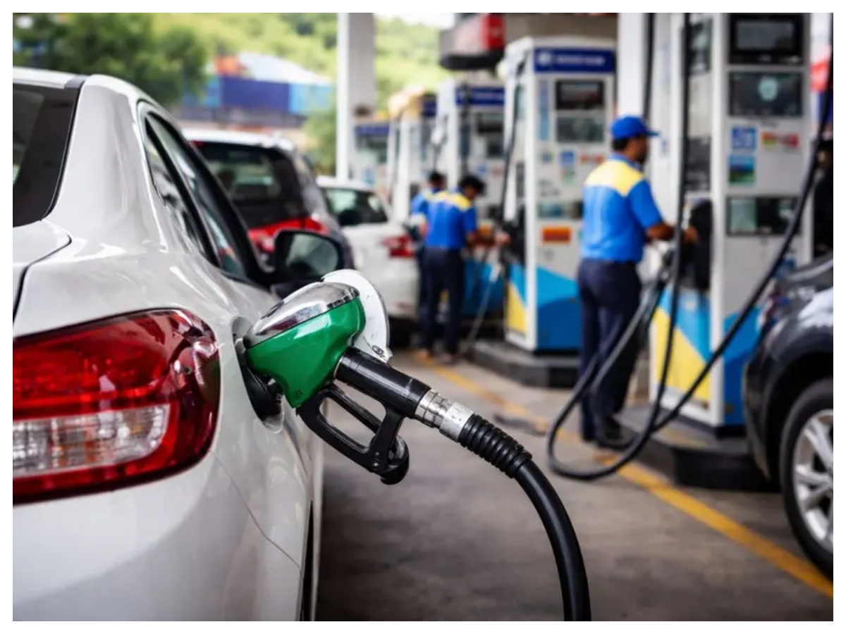 Petrol diesel price: अंतरराष्ट्रीय तनाव का असर, भारत में पेट्रोल-डीजल महंगे होने की आशंका, जानें ताजा रेट - Photo Gallery