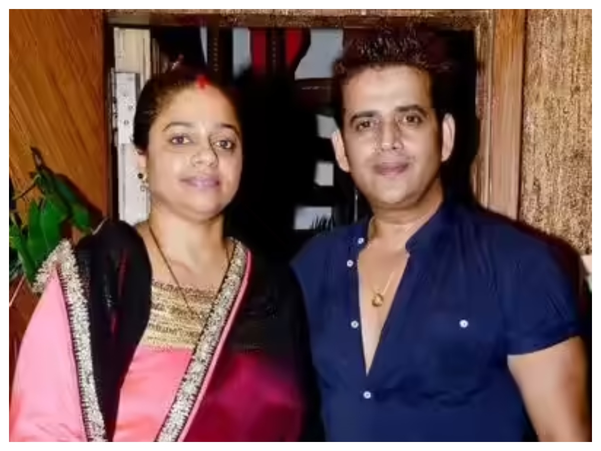 Ravi Kishan love story: पत्नी को देवी मानते हैं रवि किशन, सफलता का देते हैं श्रेय, जानिए अनोखी लव स्टोरी - Photo Gallery