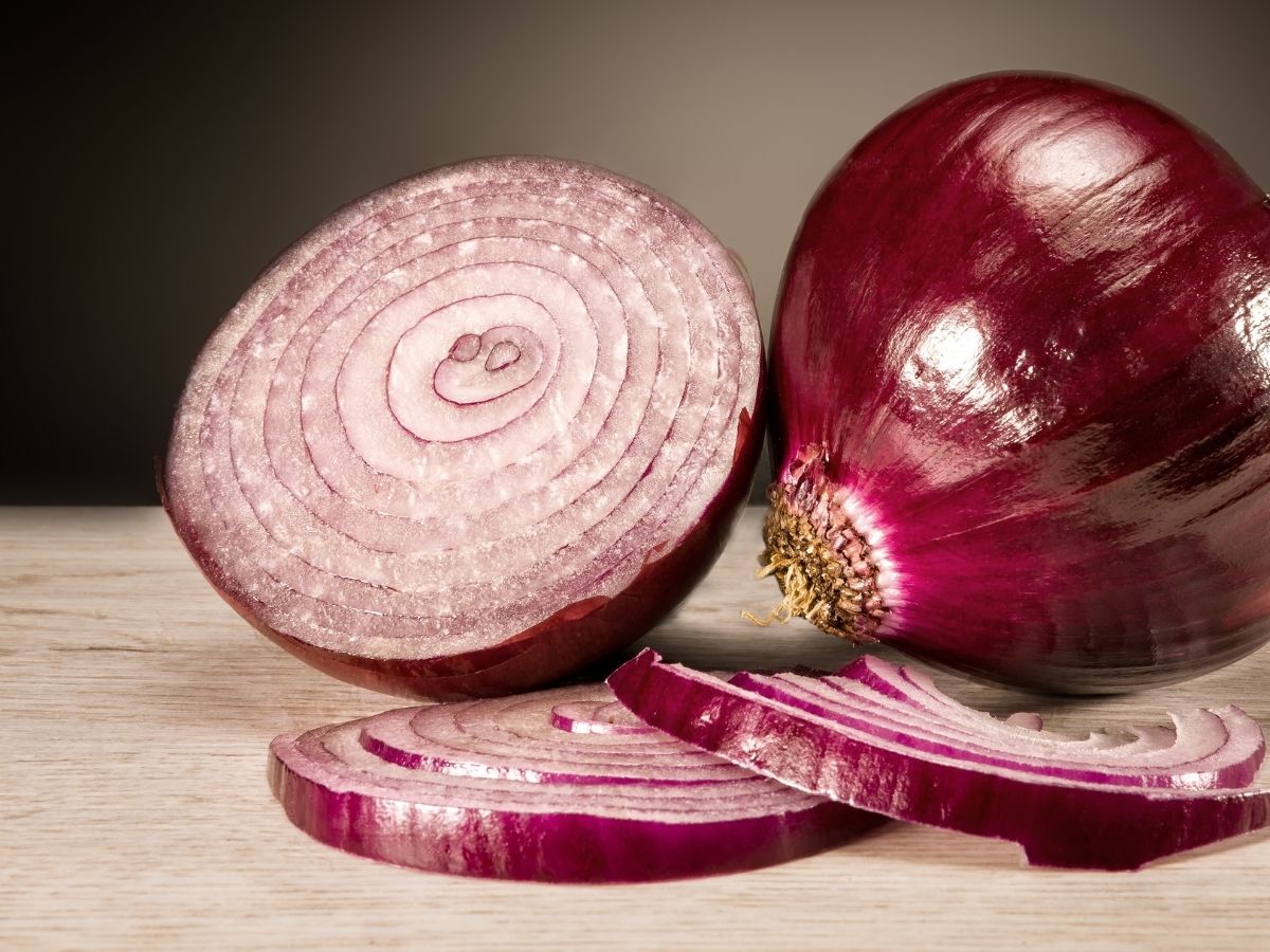 कच्चा प्याज हर किसी के लिए नहीं! जानें किन लोगों को इससे रहना चाहिए दूर? - Photo Gallery