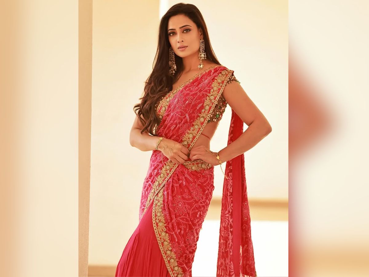 45 की उम्र में 25 की दिखी एक्ट्रेस, पिंक साड़ी में श्वेता तिवारी ने ढाया कहर, पोज ऐसे की थम गई फैंस की सांसे - Photo Gallery