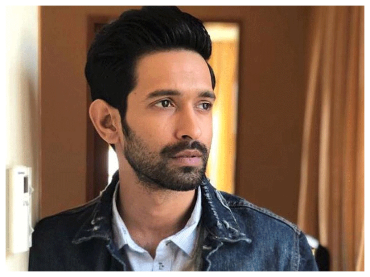 Vikrant Massey Birthday Special: कभी कॉफी शॉप में किया काम, आज हैं बॉलीवुड स्टार, जानिए संघर्ष से सफलता की कहानी - Photo Gallery