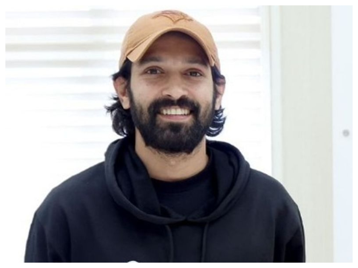 Vikrant Massey Birthday Special: कभी कॉफी शॉप में किया काम, आज हैं बॉलीवुड स्टार, जानिए संघर्ष से सफलता की कहानी - Photo Gallery