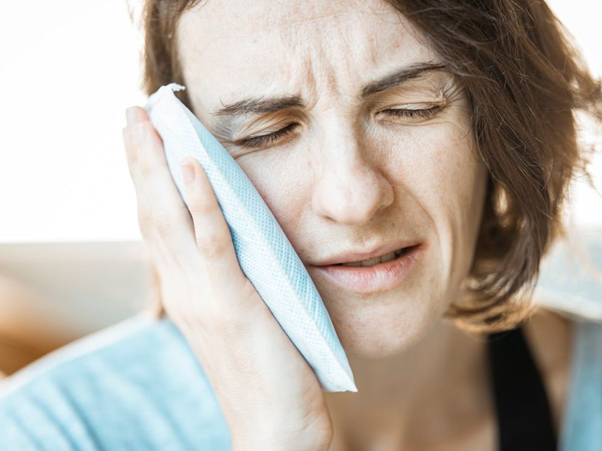 Wisdom Tooth Pain: अक्ल की दाड़ के दर्द से कैसे पाए राहत, जानें तरीका - Photo Gallery