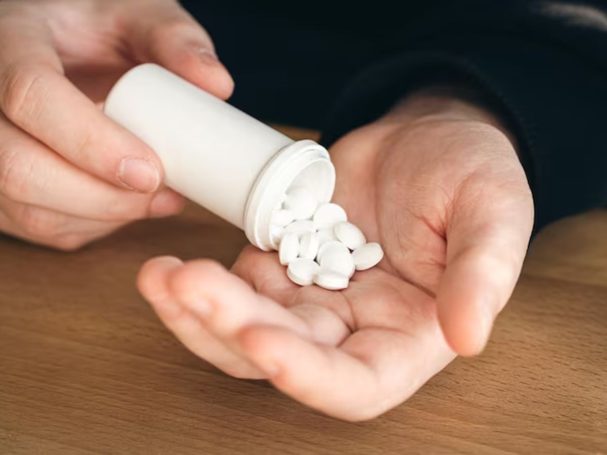 Wisdom Tooth Pain: अक्ल की दाड़ के दर्द से कैसे पाए राहत, जानें तरीका - Photo Gallery